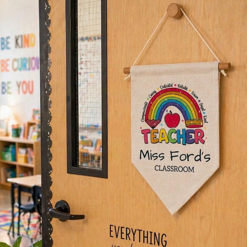 Personalized Rainbow Teacher Classroom Door Sign bild 7