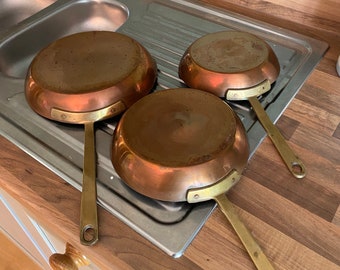 3 Graduated Vintage Copper Brass Handles Decorative Frying Pan Set British Made