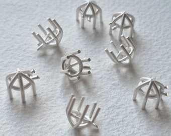 8 mm rund korg med 6 klor, infattning i återvunnet sterlingsilver eller gjuten sten i 9 karat guld