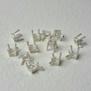 6mm Round 4 claw recycled sterling silver or 9ct gold cast stone setting