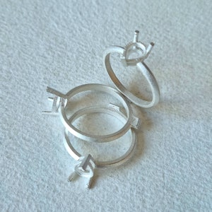 8x6mm Pear 3 claw claw recycled sterling silver or 9ct gold cast stone setting