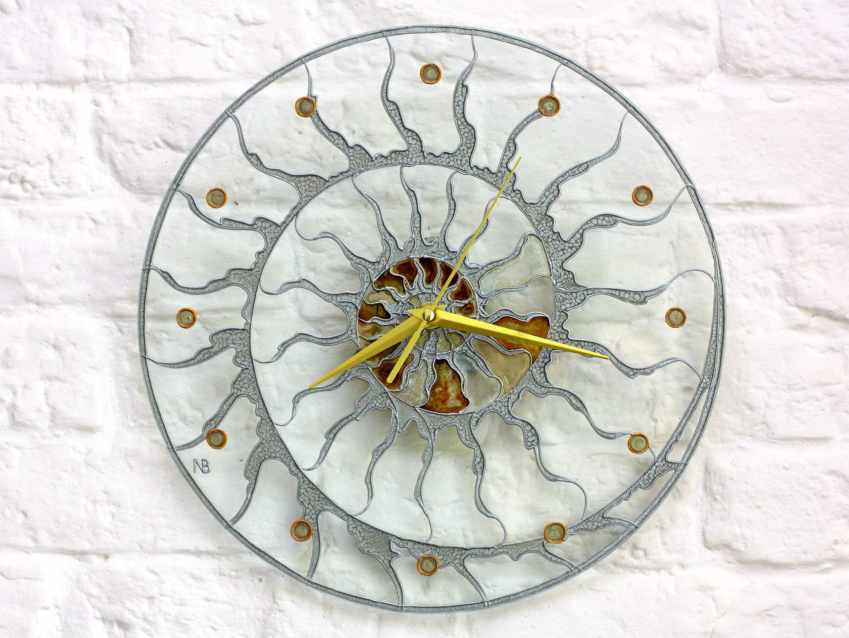 Horloge Murale En Verre Faite Main - Design Fossile Soleillé, Décoration De Loft Moderne Et Bureau