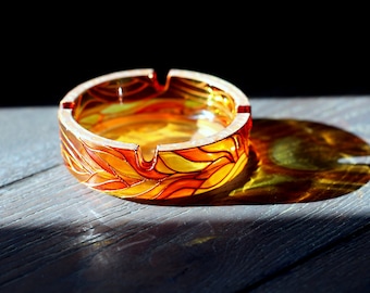 Hand Painted Glass Ashtray, Round Сigarette Ashtray, Unique Personalized Smoker present, Stylish gift for men, Amber ashtray