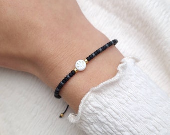 Smiley Perlenarmband Gold Schwarz, Miyuki Glasperlen Armband - Makrameearmband minimalistisch & filigran Geschenk für Frauen