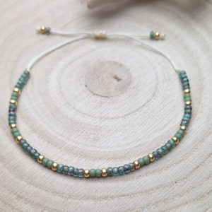 Filigranes Perlenarmband aus Miyuki Perlen Grün Gold Silber Freundschaftsarmband Geschenk für Frauen Makrameearmband minimalistisch Bild 6