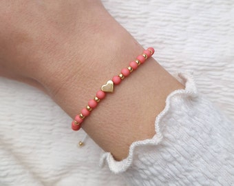 Filigranes Perlenarmband Herz Gold Makrameearmband minimalistisch Geschenk für Frauen
