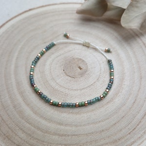 Filigranes Perlenarmband aus Miyuki Perlen Grün Gold Silber Freundschaftsarmband Geschenk für Frauen Makrameearmband minimalistisch Bild 8