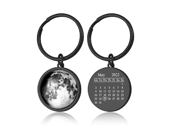 Calendar Keychain with Custom Moon Phase from That Date, Personalized Anniversary Gift For Him or Her, Birthday Gift For Men or Women, S-084