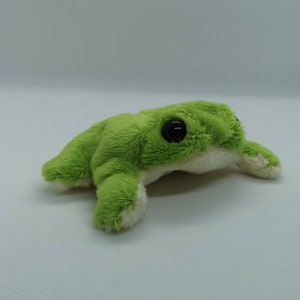 Frog beanie plush collectable by FroogAndBoog