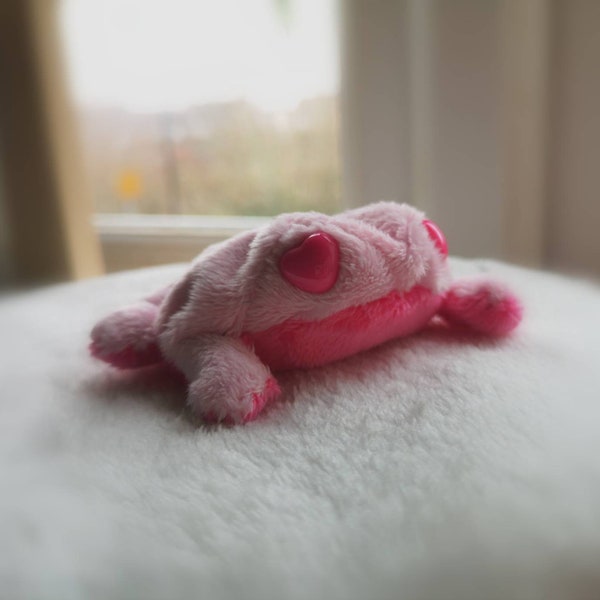 Valentines frog plush beanie toy *please read description*