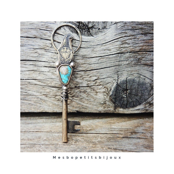 Pièce unique, pendentif clef mystique, pièce artisanale en laiton et turquoise,  ,  bijoux artisanaux Français