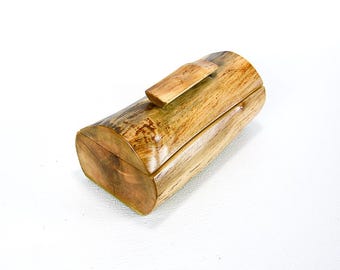 Handcrafted Maple Wood Keepsake Box: Rustic Country Decor