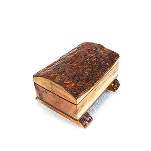 Cherry Wood with Walnut Bottom Rustic Keepsake Box, Cherry Bark wood lid, Rustic Home Decor, Wooden Treasure Box, Wooden Unique Box