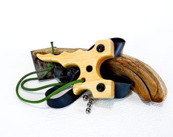 Wooden Slingshot made of Ash, Right Handed Wooden Catapult with Alumnium Flip Clips