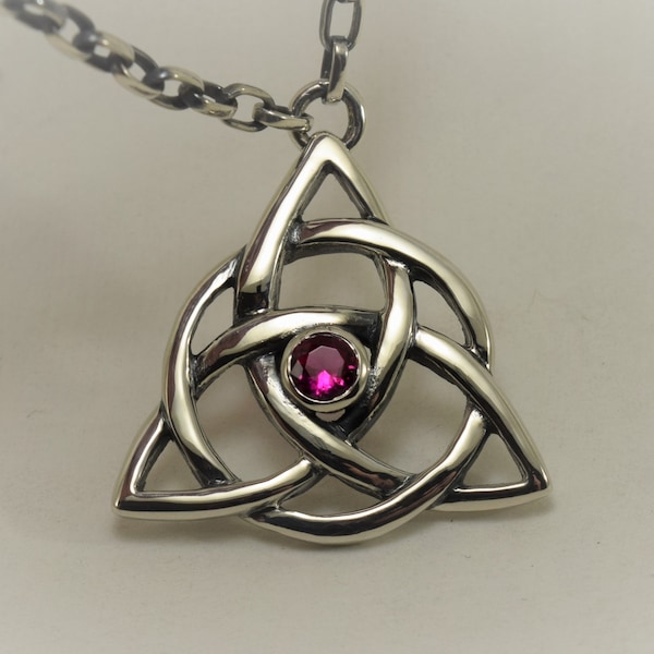 Triquetra (trinity knot), Handmade in Sterling Silver with 5mm faceted Garnet, Sapphire, Ruby, Emerald, Aquamarine, Topaz, Amethyst