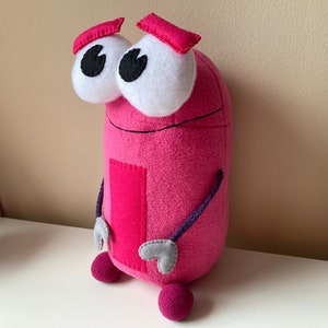 Rosa plyschbot kan anpassas