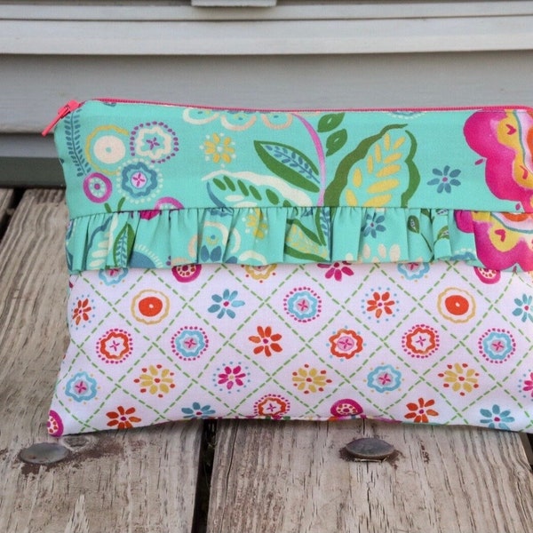 Make-up Bag-Petit-Pouch-Large Cosmetic Bag-Cosmetic Bag-Floral Bag-Monogrammed Bag-Monogrammed Make-up Bag-Zipper Bag-Ruffle Make-up Bag
