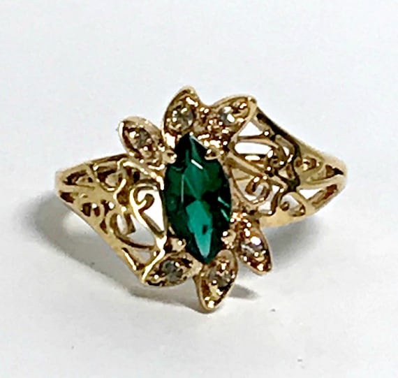 EMERALD Ring Art Deco Emerald Cz and gold Vintage