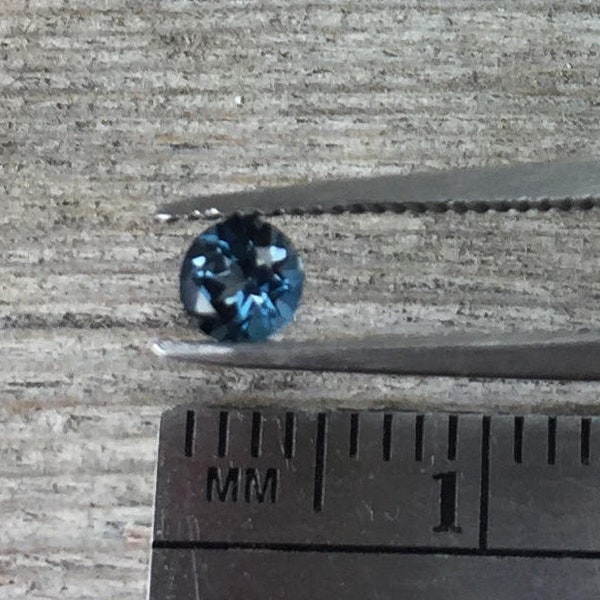 London blue, one 3.5mm faceted deep teal blue topaz semiprecious gemstone