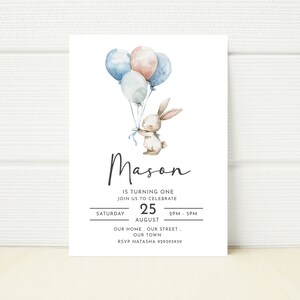 Convite de aniversário de 1 ano do coelho editável digital para impressão primeiro aniversário bebê menino menina minimalista aquarela caprichoso convite de aniversário