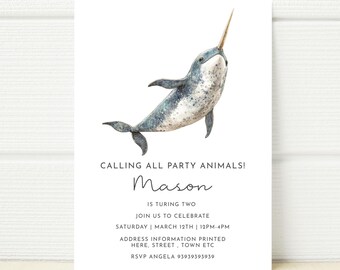 Puede incluir: Una ilustración de narval azul y blanco con un cuerno dorado sobre un fondo blanco. El texto "Calling all party animals! Mason is turning two. Join us to celebrate Saturday March 12th 12PM-4PM. Address information printed here, street, town etc. RSVP Angela 93939393939" está impreso debajo de la ilustración.