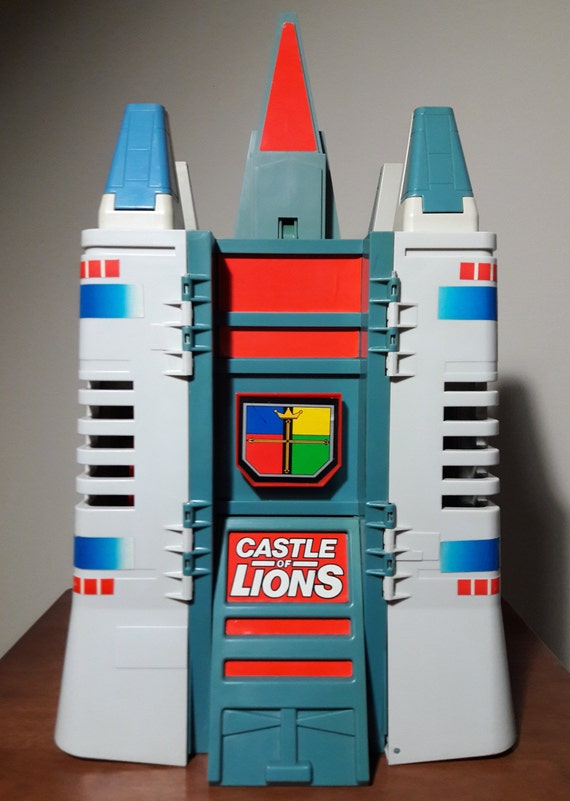 voltron castle toy