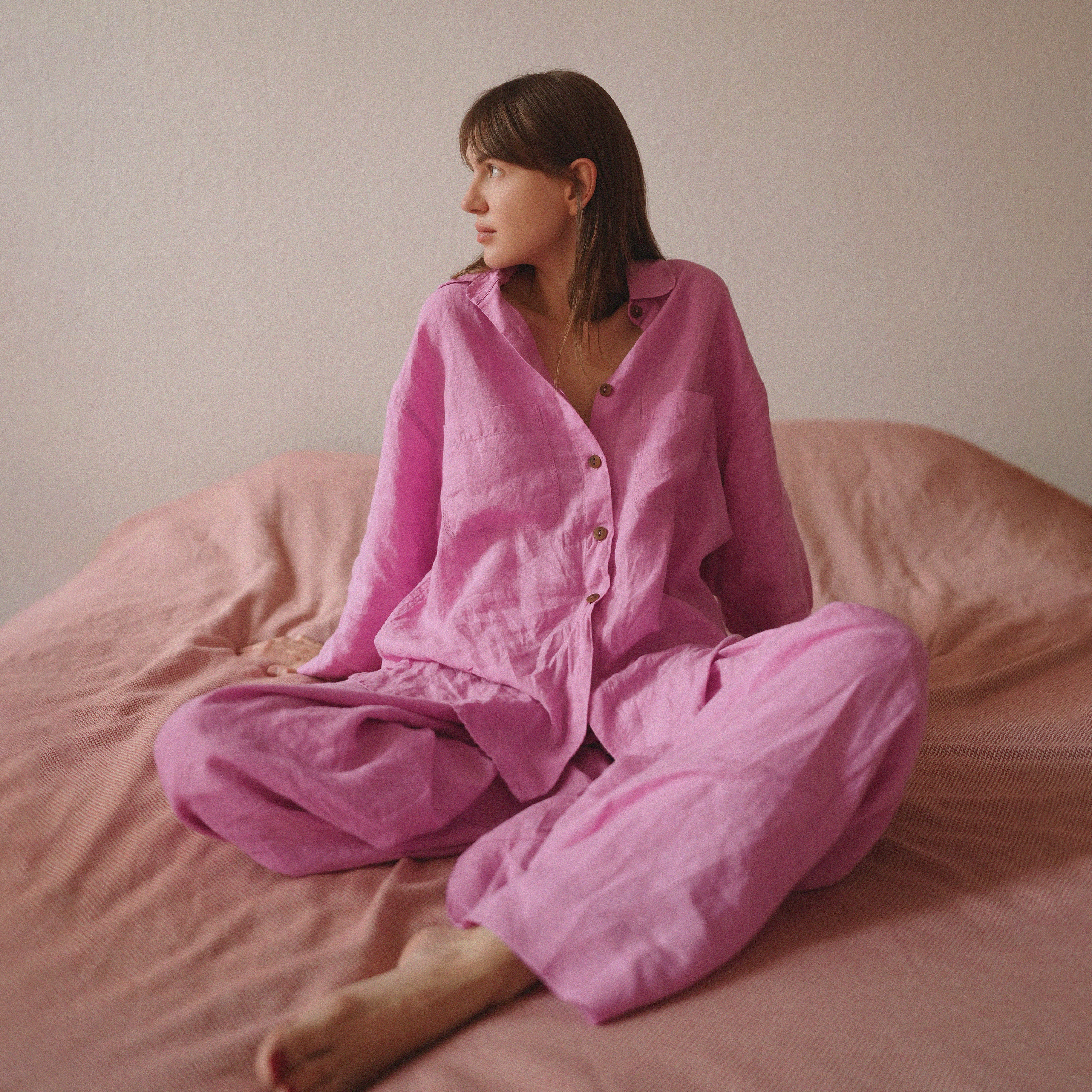 Leinen Loungewear, rosa Pyjama-Set, passende Pyjamas, Lounge Set, handgefertigte Leinenkleidung, Pyjamahose, Leinenbluse