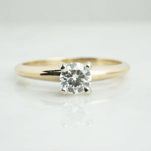 Elegant Vintage 14K Gold Diamond Engagement Ring