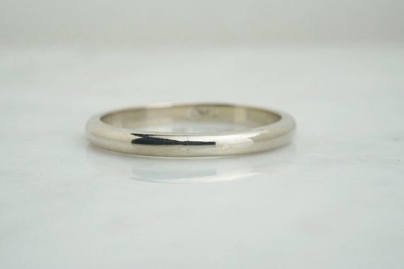 Classy Vintage 14K Solid White Gold Band Ring - image 1