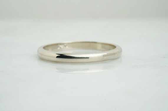 Classy Vintage 14K Solid White Gold Band Ring - image 3