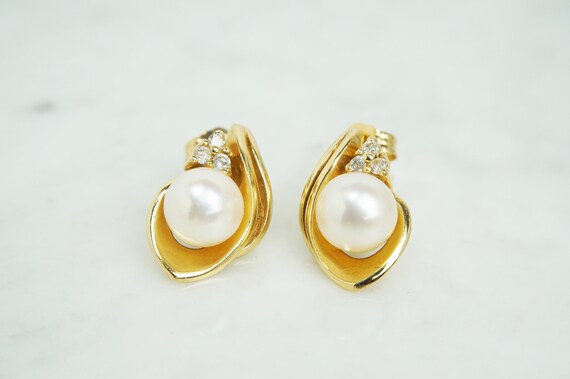 Classy Vintage 14K Yellow Gold Pearl & Diamond Ea… - image 2