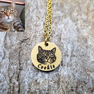 Personalized Pet Portrait Necklace, Custom Engraved Gold Pendant, Dog Mom Necklace, Pet Memorial Necklace, Animal Lover Gift, Cat Mom Gift