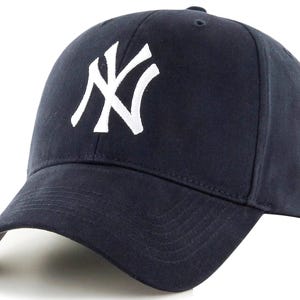 New York Yankees Fan Favorite Navy Blue MVP Hat Cap Adult Men&#39;s w/ Rare Vintage Snapback