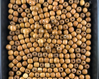 Handmade Round Wood Beads – Varnished DIY Jewelry Supplies, 8mm (10 Pcs)