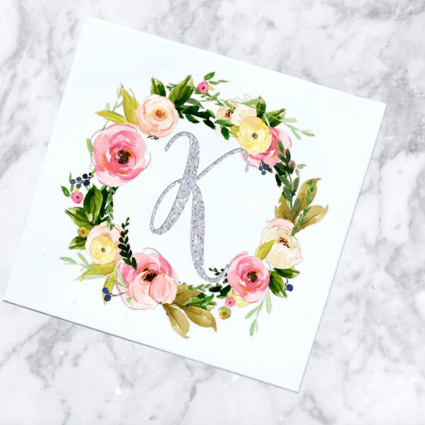 Calcomanía de monograma floral: Corona de flores de acuarela, inicial con brillantina