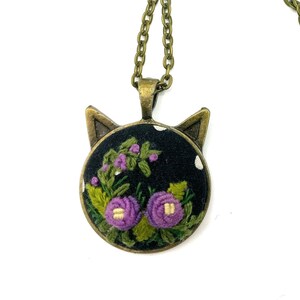 Polka Dots and Moonbeams pendant in 25mm. Victorian, Vintage, Retro. Recycled.