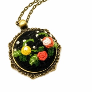 For The Roses embroidered pendant in 25mm. Victorian, Vintage, Retro. Recycled.