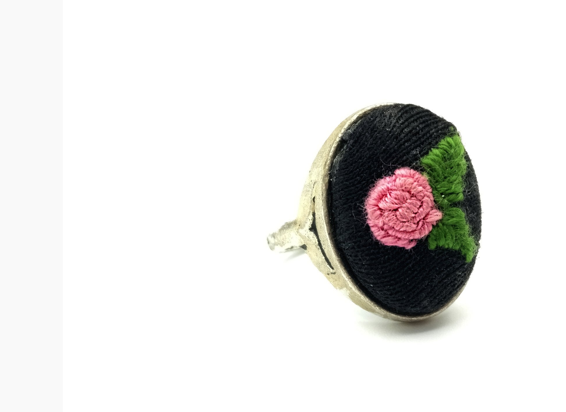 A Single Rose Embroidered Ring in 1318 . Victorian Vintage Etsy Canada