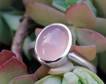 Pink chalcedony silver solitaire ring