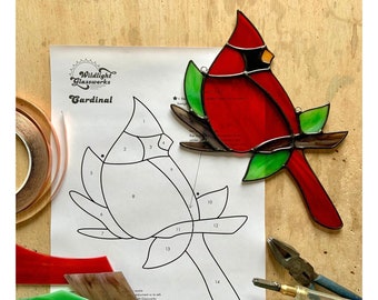 DIGITAL DOWNLOAD pattern | Cardinal bird stained glass pattern | Beginner pattern