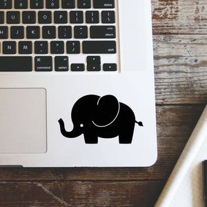 Naklejka winylowa na laptopa Baby Elephant Macbook Window Mac Apple - dostępna w 30 różnych kolorach