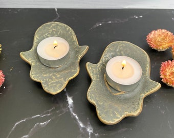 Portavelas de cerámica Hamsa hechos a mano, juego de Shabat con brillo dorado