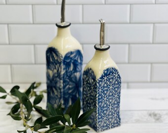 Small Ceramic Olive oil bottle, Oil dispenser, Vinegar bottle, Housewarming gift, Ceramic Oil Cruet