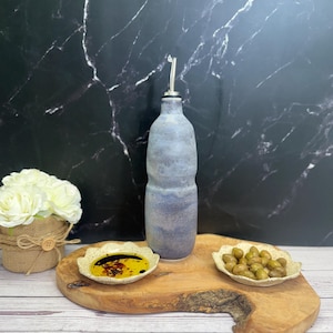 Olive Oil Bottle, Ceramic Olive oil bottle, Oil dispenser, Vinegar bottle, Olive Oil Cruet, Housewarming Gift, Ceramic Oil Cruet