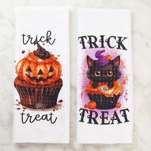 Halloween Kitchen Towel Set: Black Cat & Pumpkin Designs