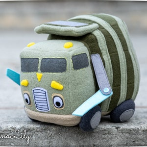 Trash Truck plush, handmade cuddly truck, 6.2 inches high, made to order Trash Truck