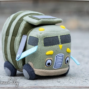Trash Truck plush, handmade cuddly truck, 6.2 inches high, made to order image 1