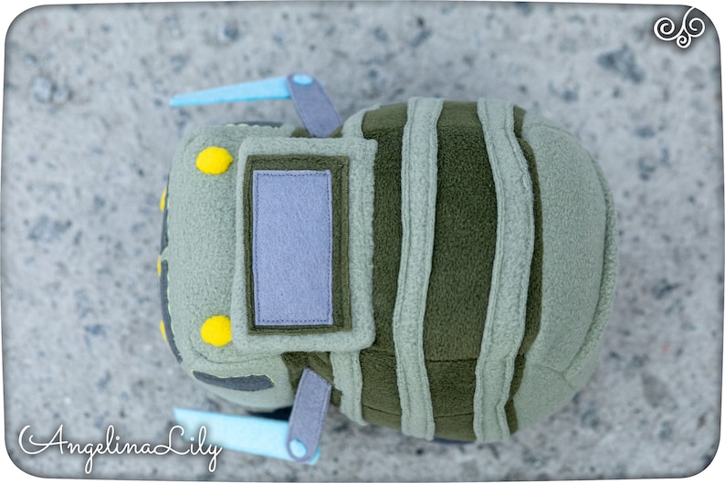 Trash Truck plush, handmade cuddly truck, 6.2 inches high, made to order zdjęcie 7