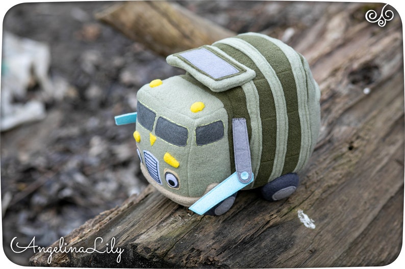 Trash Truck plush, handmade cuddly truck, 6.2 inches high, made to order zdjęcie 10