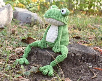 Crochet Frog, Green Frog, Stuffed Kids Plush Toy, Woodland Animal